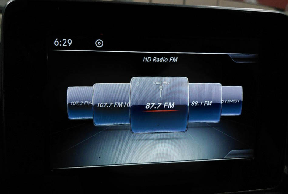 2015-2019 MERCEDES B CLA GLA GLE GLS (C117 W242 X156 X166) GPS NAVIGATION SCREEN — exact item pictured